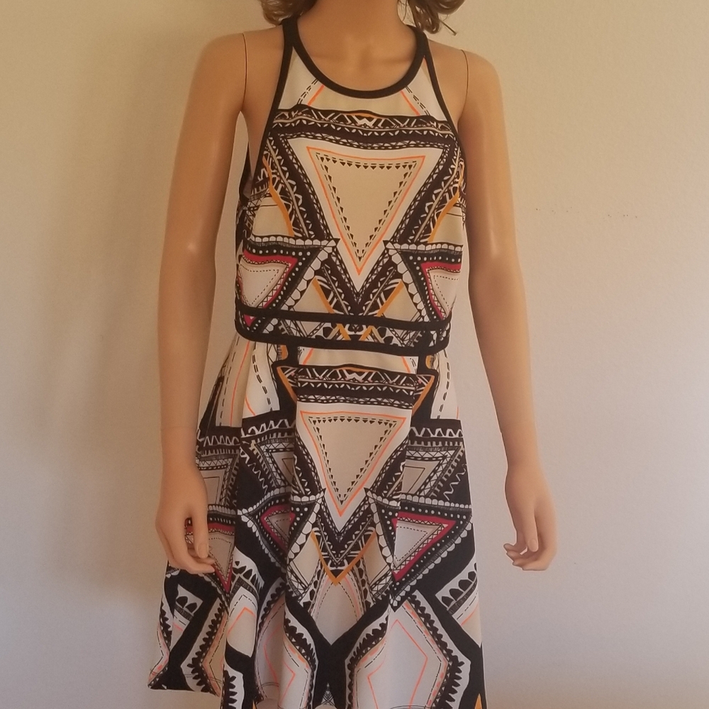 Dress - Picture 2 of 3
